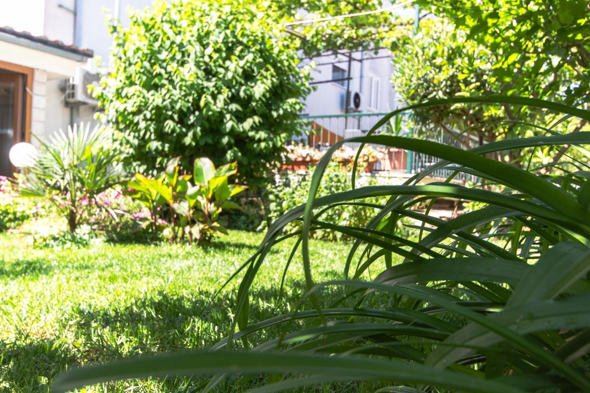 Marjan Hill 3-Br Apt,5 Guests Private Garden Near Beach Split Eksteriør billede